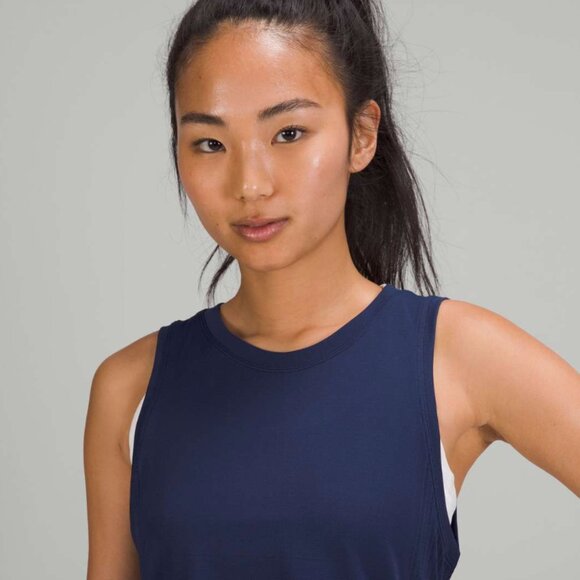 Lululemon Train to Be Tank Top in Night Sea size 2 - Picture 4 of 9